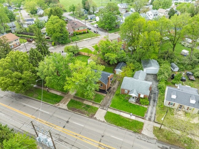 Building Photo - Charming 2-Bedroom Home in Dayton's Belmont Neighborhood