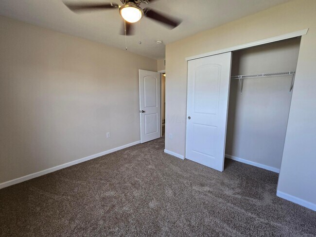 Building Photo - 140 Saddlebred Cir