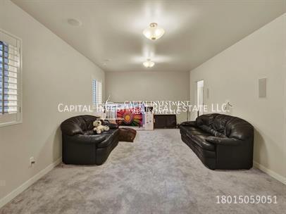 Building Photo - 10244 Sacramento Way