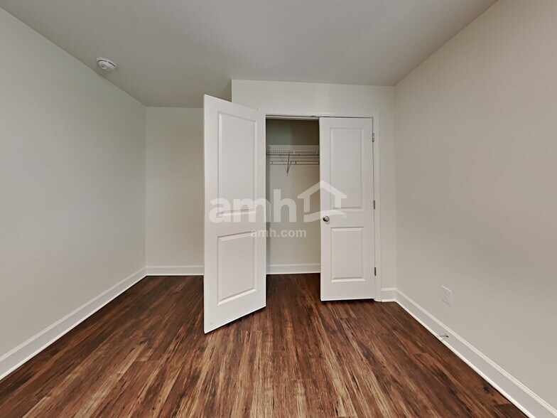 Building Photo - 12306 Paperbark Pl