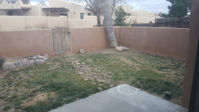 Building Photo - Townhouse Sandia Heights