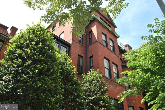 Building Photo - 1633 16th St NW