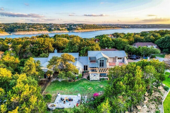 Primary Photo - 18500 Lakehead Cir