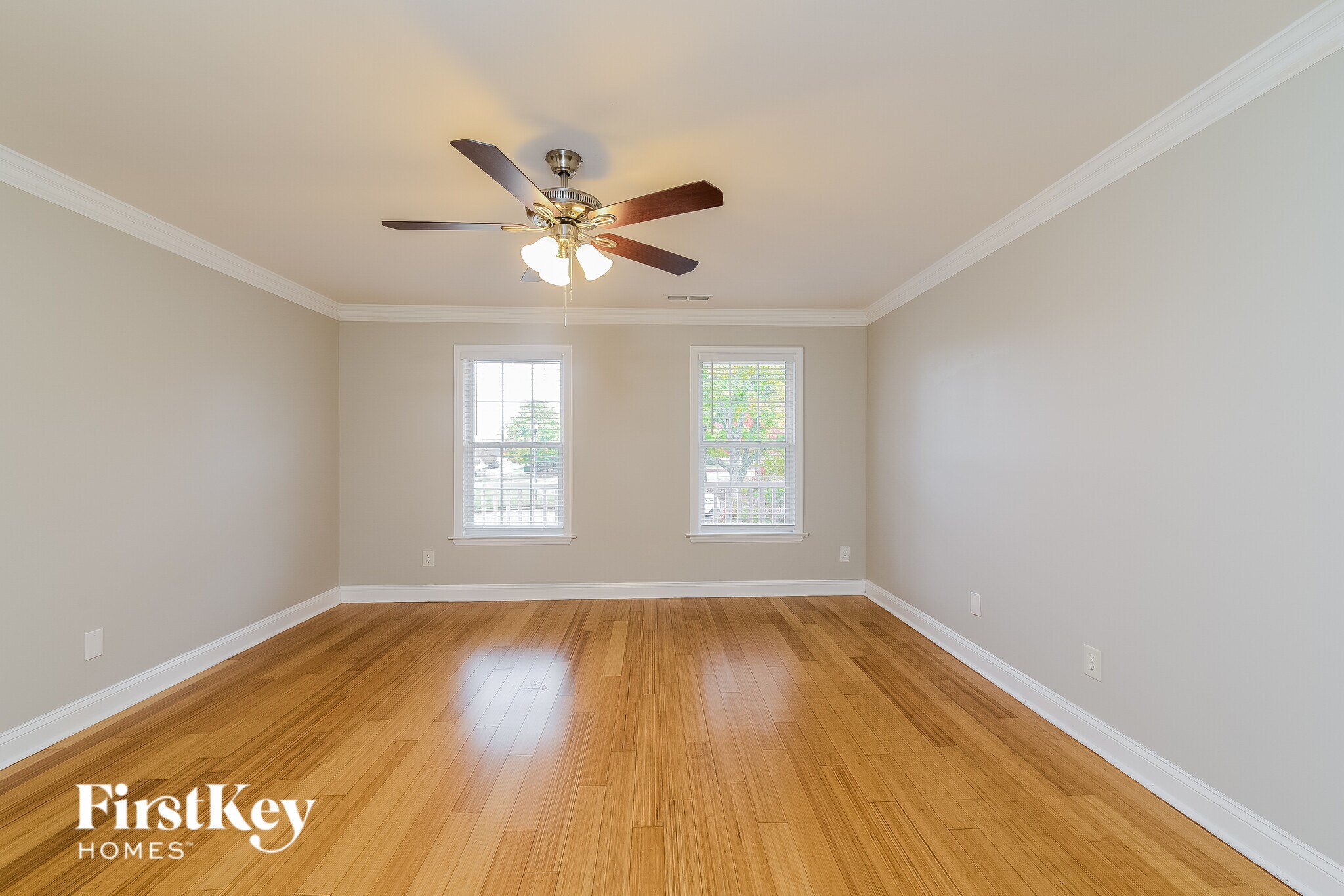 Building Photo - 5819 Willowdale Dr