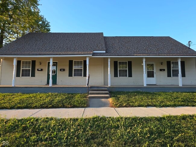 Building Photo - 206 E Superior St