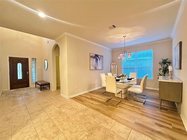 Building Photo - 6818 Pear Point Ln