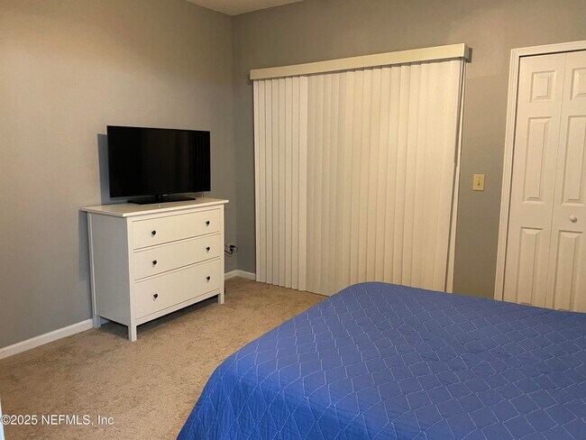 Building Photo - 10000 Gate Pkwy