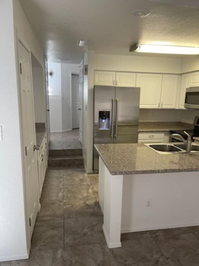 Building Photo - 2 bed 2.5 bath in Tempe