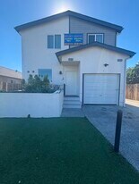 Building Photo - 148 W 79th St