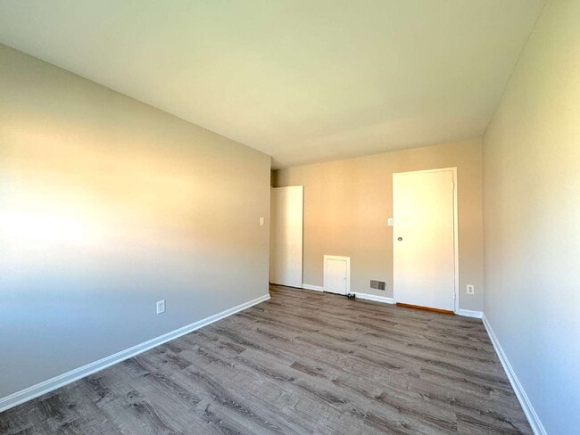 Building Photo - Charming Lorton Rental with Modern Amenities