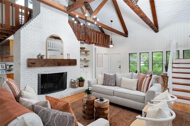 Building Photo - 8303 N River Oaks Ct