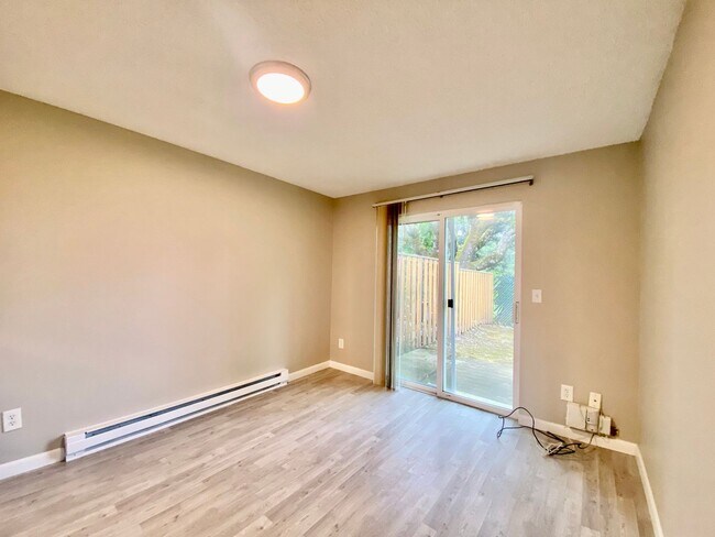 Building Photo - PL T OSTR01