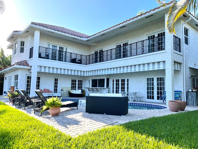 Building Photo - 950 Bolender Dr