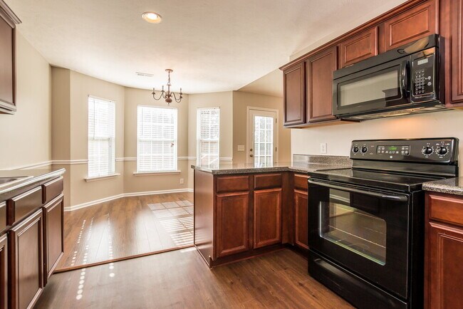 Building Photo - 1123 Geneil Ln