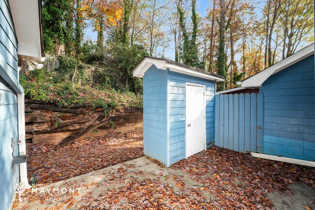 Building Photo - Charming 2-Bedroom Townhome in Stone Mountain