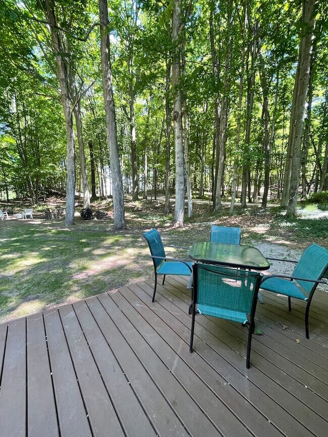 Back Lower Deck - 5804 Barnhart Rd
