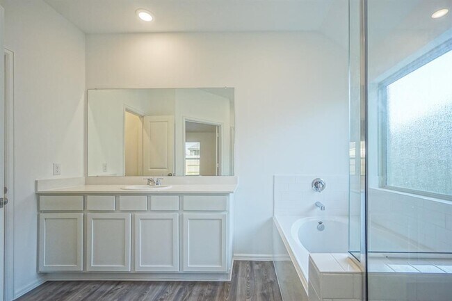 Building Photo - 5531 Knox Landing Dr