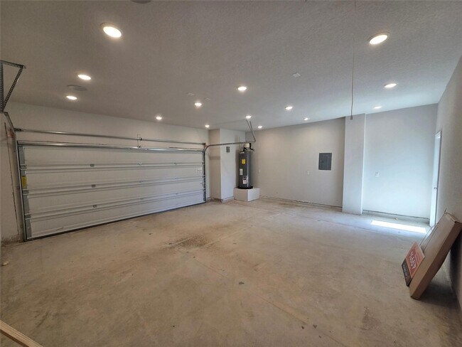 Building Photo - 8902 Grand Western