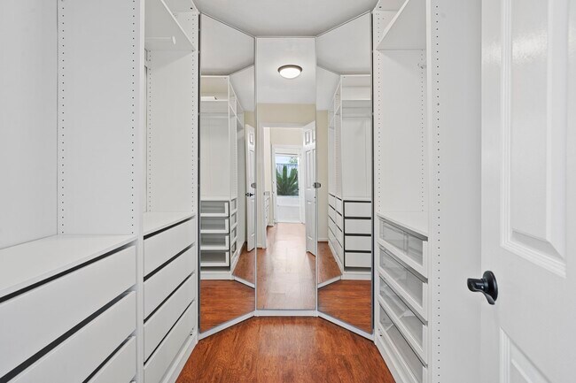 Building Photo - 2710 Pineleaf Dr