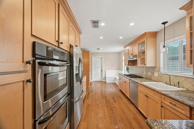Building Photo - 6131 Yarwell Dr