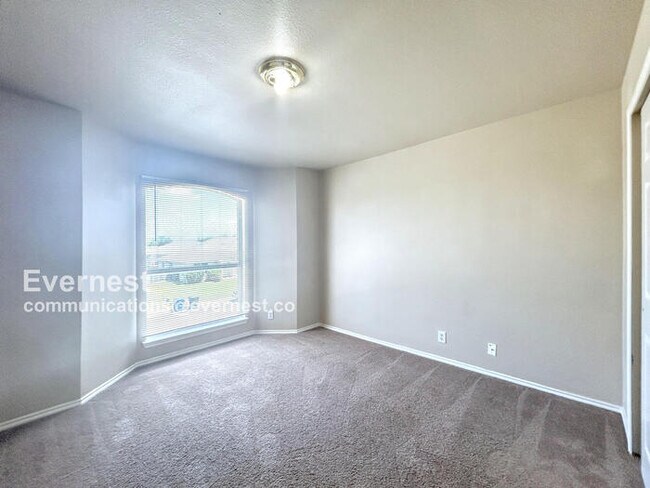 Building Photo - 3017 Douglas Fir Dr