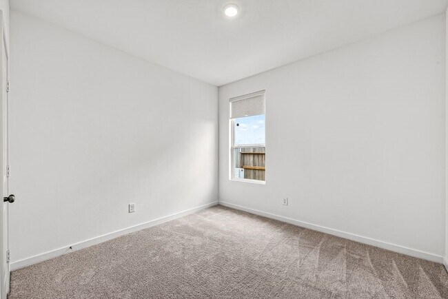 Building Photo - 16307 Chestnut Hvn Ln