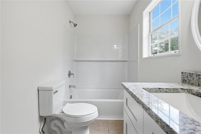Building Photo - 106 Sterling Ct