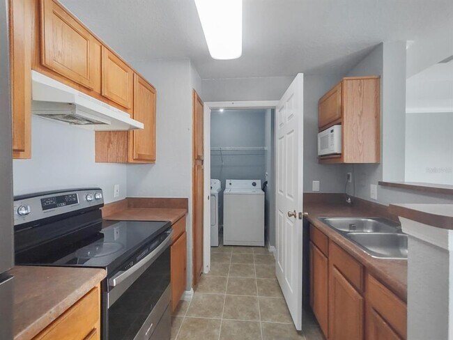 Building Photo - 3700 Castle Pines Ln