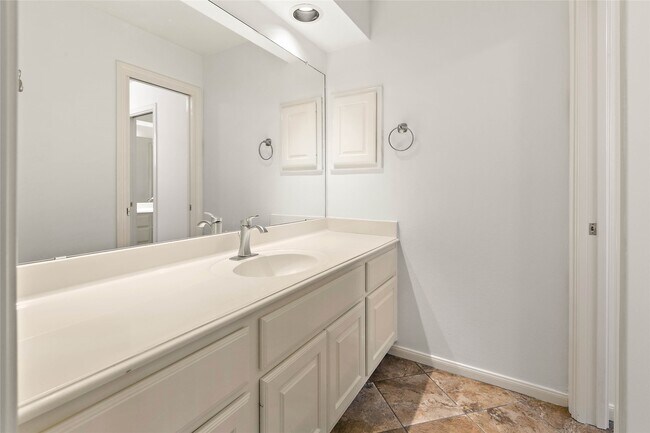 Building Photo - 3 Bough Leaf Pl