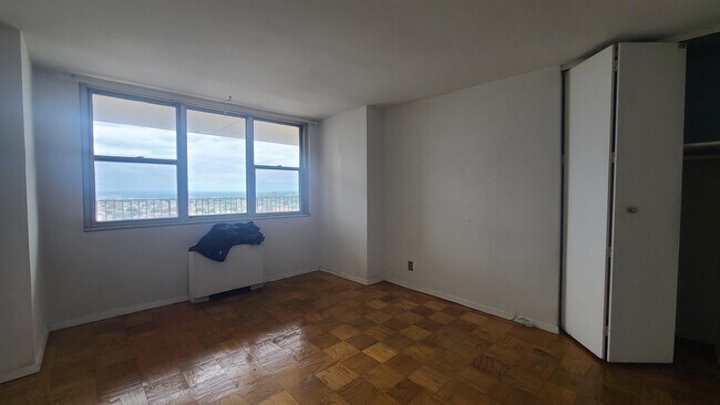 Building Photo - 6040 JFK Blvd E