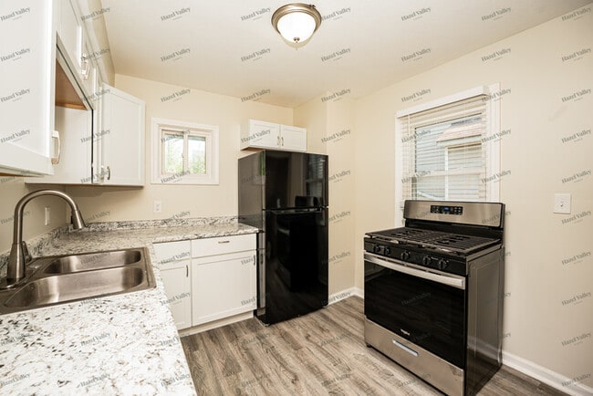 Building Photo - 3475 W 91st St
