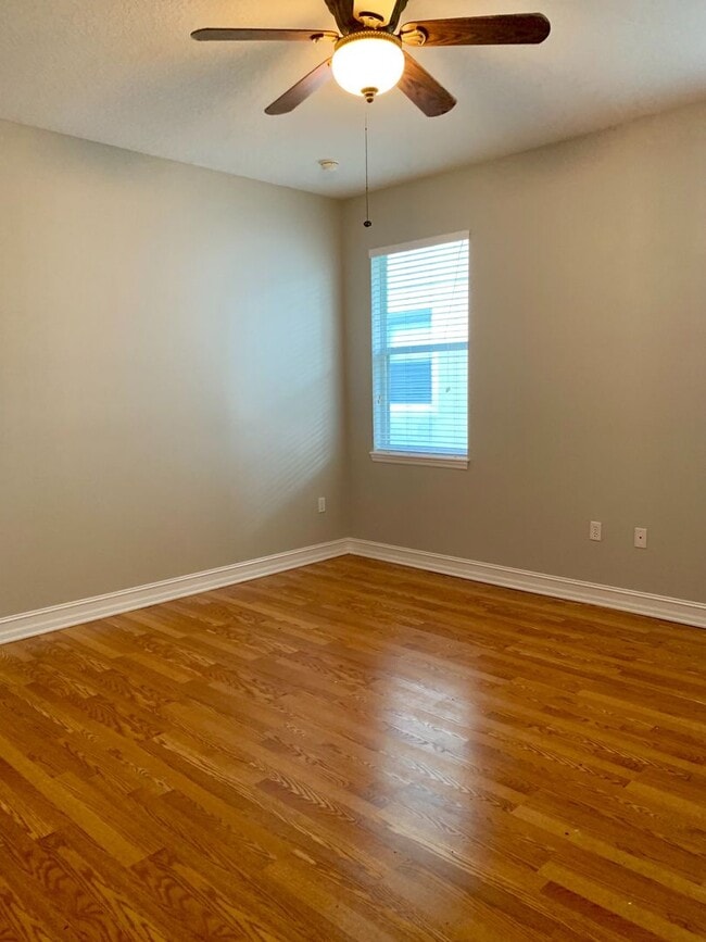 Building Photo - Adorable 2/2 Home in Harmony