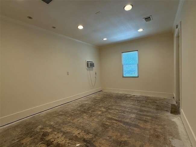 Building Photo - 314 Raintree Dr