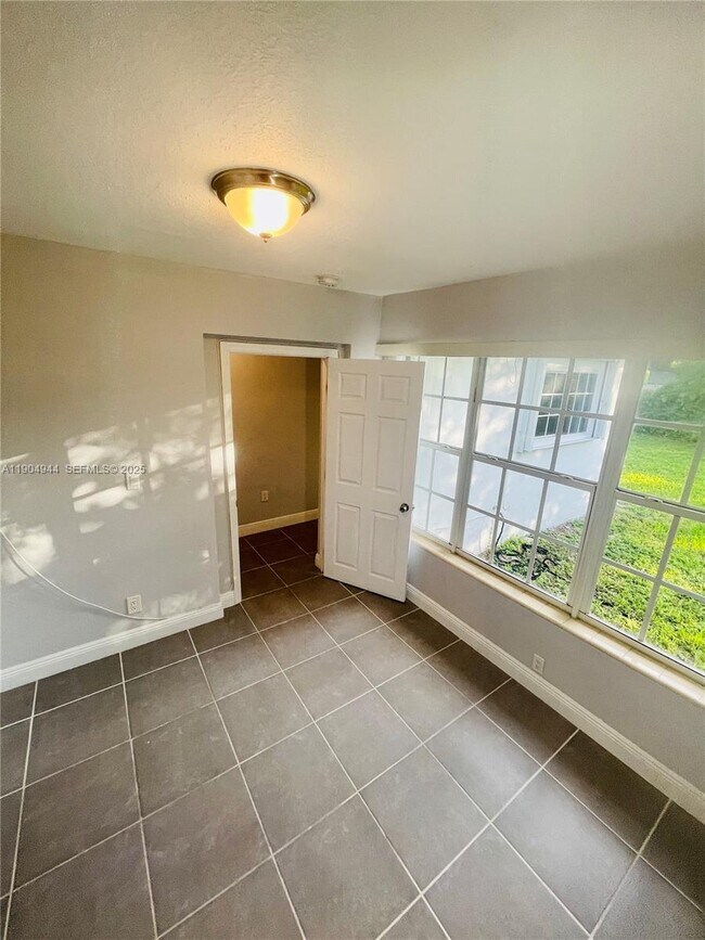 Building Photo - 20560 SW 113th Rd