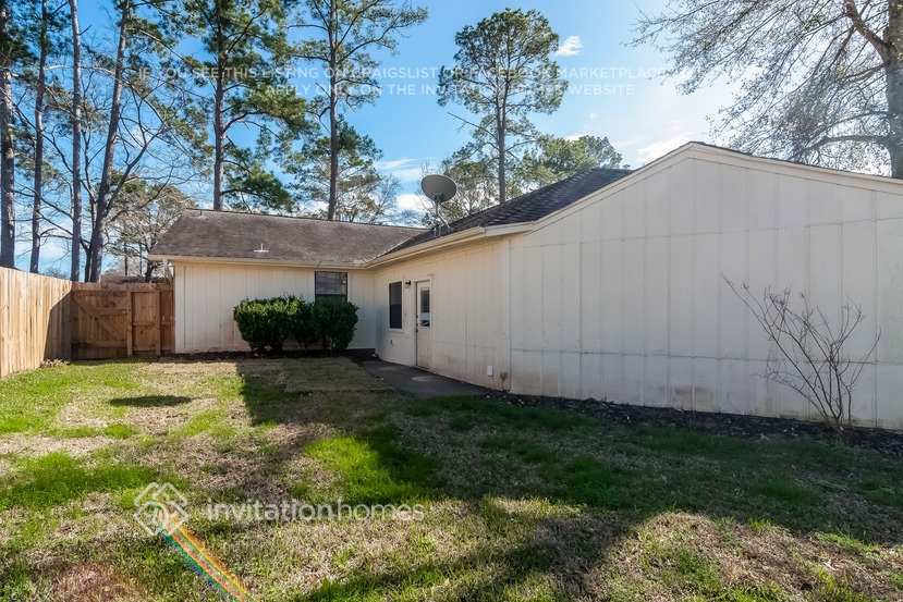 Building Photo - 10482 Twin Circles Dr