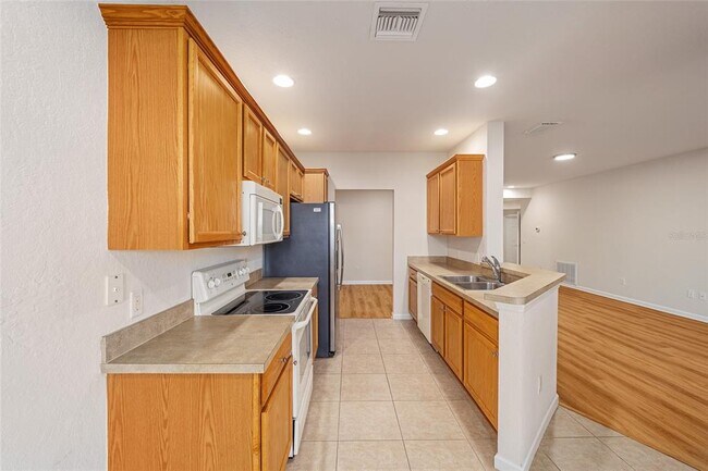 Building Photo - 4570 SW 52nd Cir