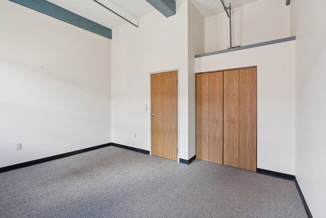 Building Photo - 1 Saco Island Terrace