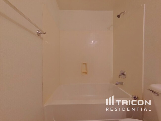 Building Photo - 2191 S 160th Ln