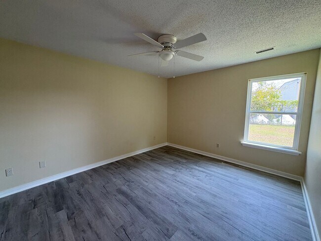 Building Photo - 3706 Dovefield Ct