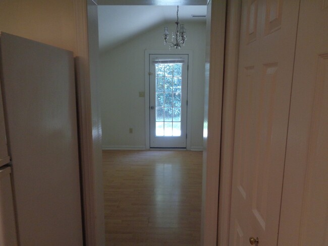 Building Photo - 254 Rogers Dr
