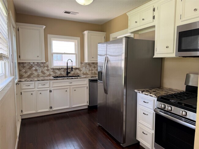 Building Photo - 4109 De George St