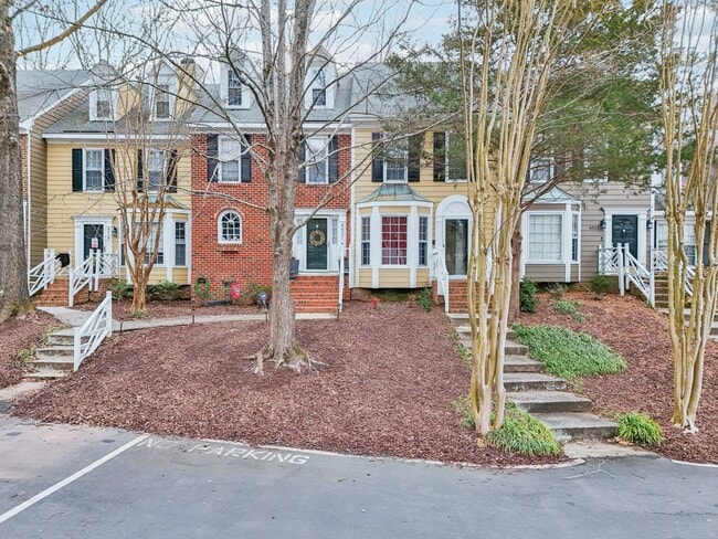 Building Photo - 4523 Hamptonshire Dr
