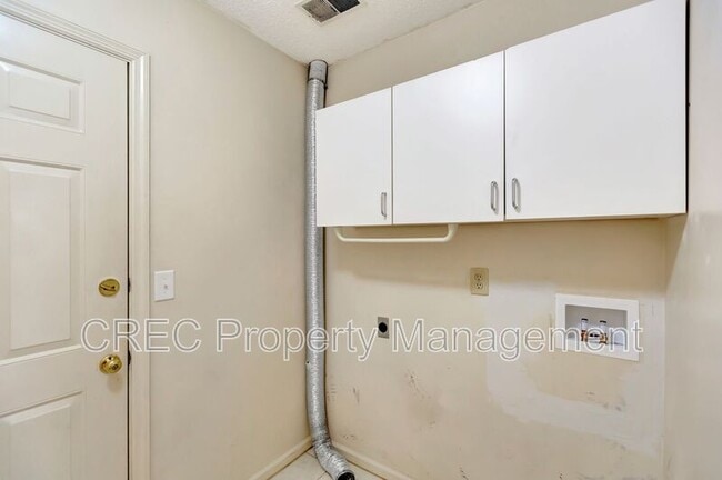 Building Photo - 207 Lynton Ct