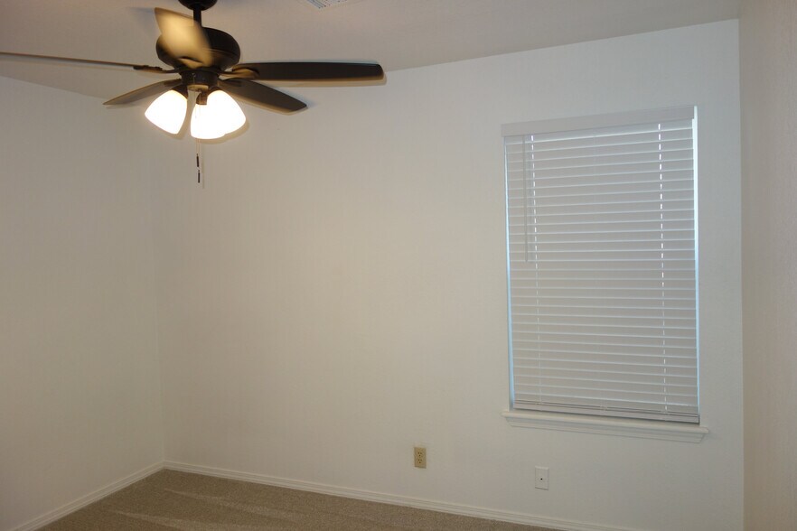 Secondary Bedroom - 6656 S Utica Pl