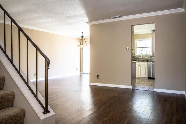 Building Photo - 14515 Wunderlich Dr