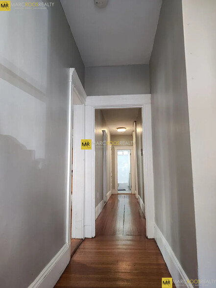 Primary Photo - 31 Chester St