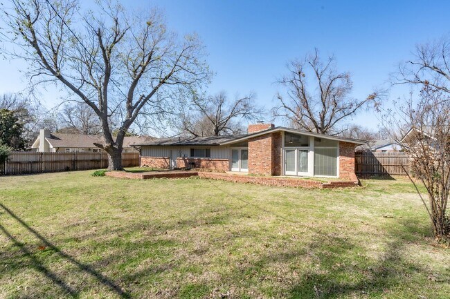 Building Photo - 4132 E 48th Pl