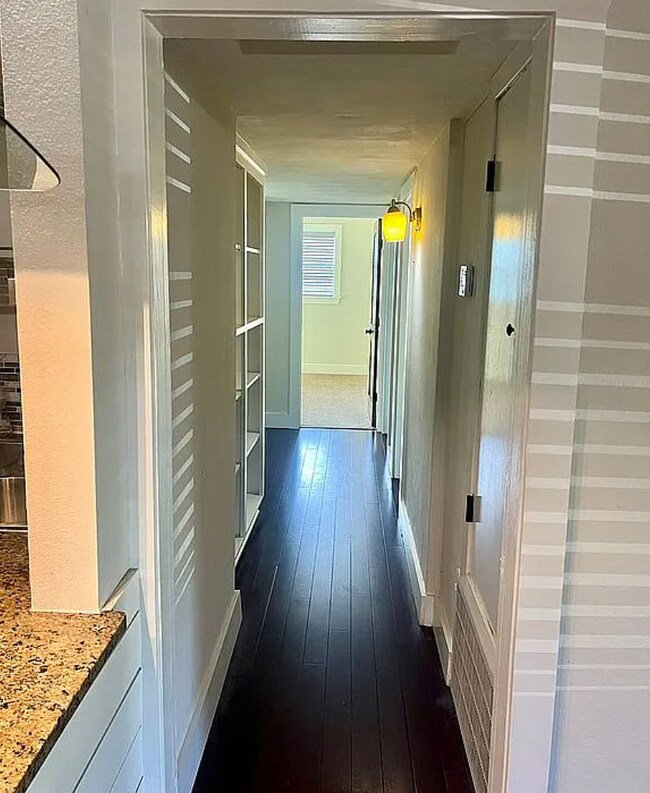 Building Photo - 309 Kepner Dr NE