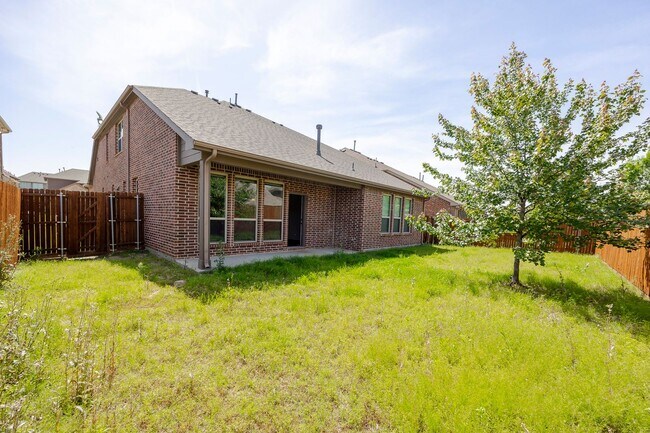 Building Photo - Elegant 5-Bedroom Home in Frisco ISD with ...