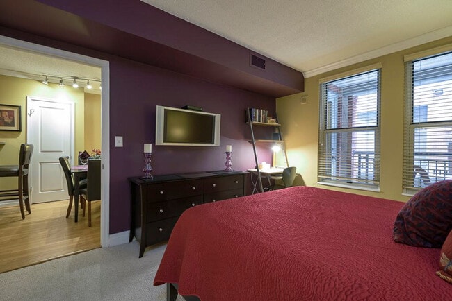 Building Photo - 912 F St NW